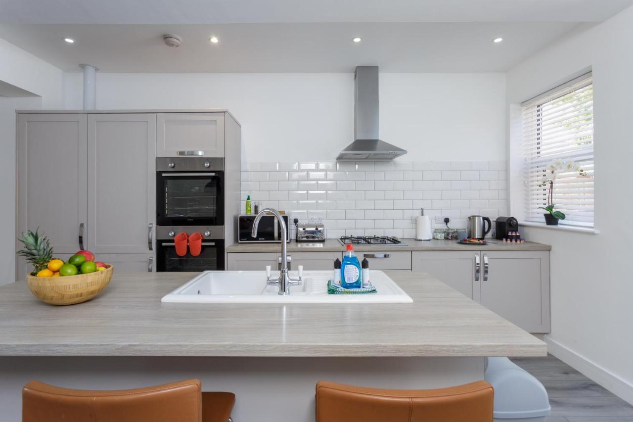 Harold House - Modern Open Plan 4 Bedroom, 3 Bathroom House In Southsea, * Portsmouth