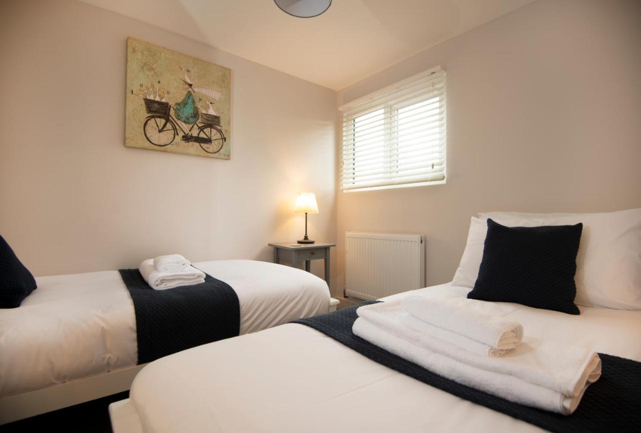Harold House - Modern Open Plan 4 Bedroom, 3 Bathroom House In Southsea, Appartement