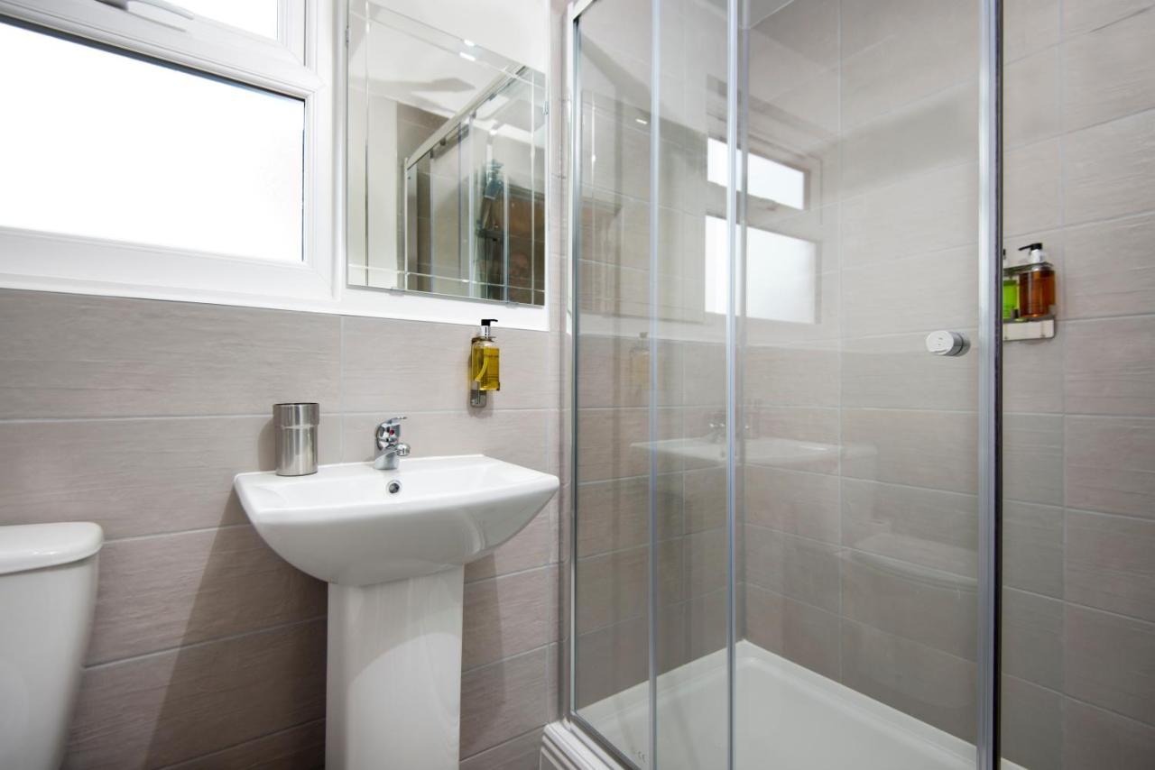Harold House - Modern Open Plan 4 Bedroom, 3 Bathroom House In Southsea, Appartement *