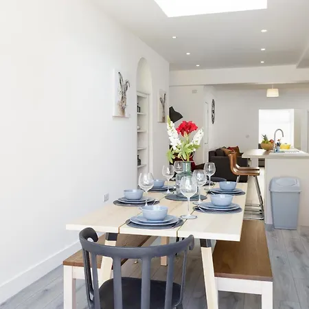 Harold House - Modern Open Plan 4 Bedroom, 3 Bathroom House In Central Southsea, Portsmouth Exterior photo