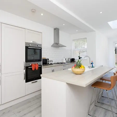 Harold House - Modern Open Plan 4 Bedroom, 3 Bathroom House In Central Southsea, Portsmouth Exterior photo